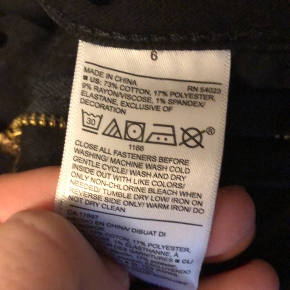 Old Navy black polka dot rockstar leggings size 6 - Picture 4 of 7